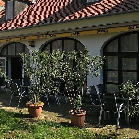 Uszogi Batthyany Kastely Bed & Breakfast Pecs