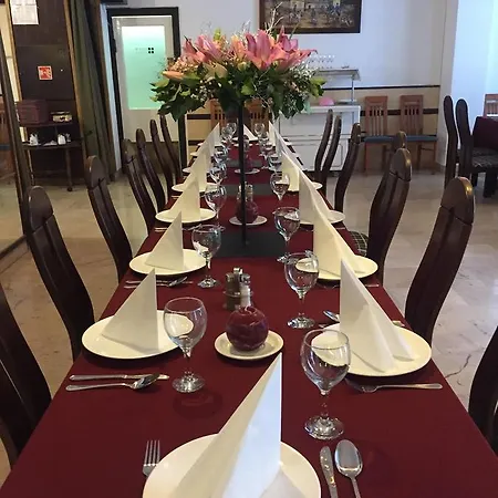 Uszogi Batthyany Kastely *