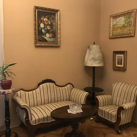 Oda ve Kahvaltı Uszogi Batthyany Kastely *