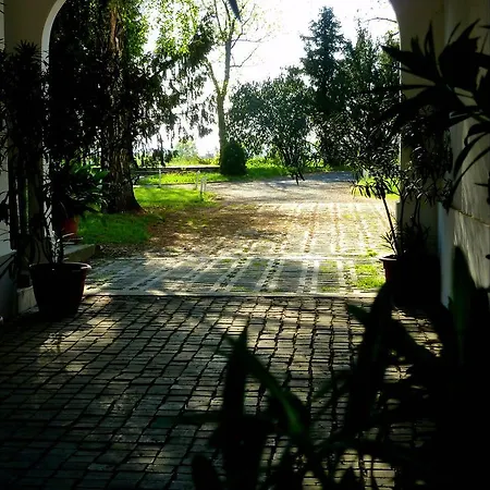 Bed & Breakfast Uszogi Batthyany Kastely *