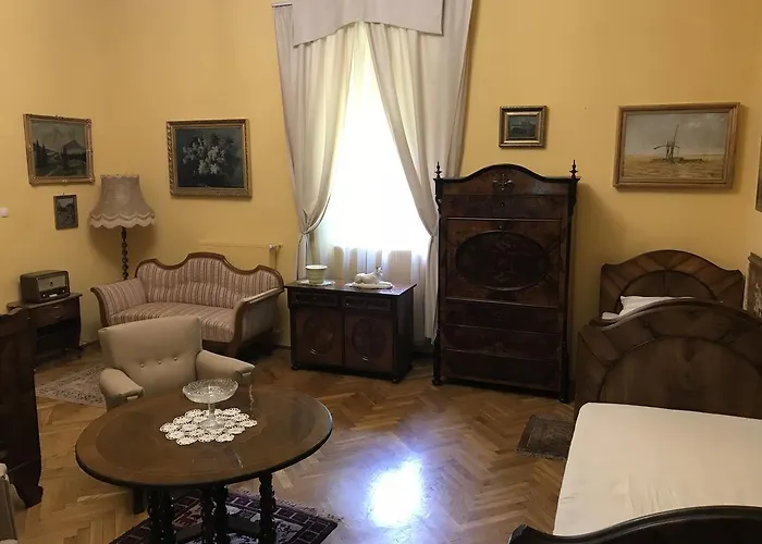 Uszogi Batthyany Kastely לינה וארוחת בוקר