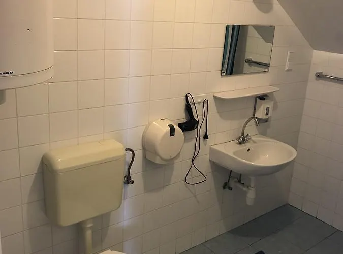 Uszogi Batthyany Kastely לינה וארוחת בוקר *