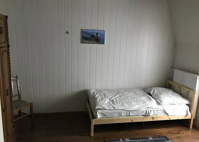 Uszogi Batthyany Kastely * פץ'