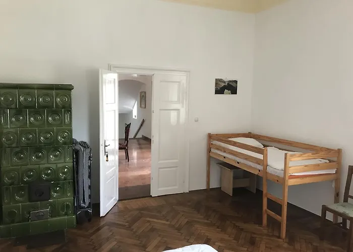 לינה וארוחת בוקר Uszogi Batthyany Kastely פץ'